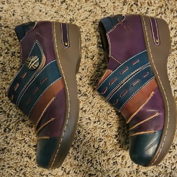 Spring Step L'artiste Stylish Multicolor Women's Clogs - Picture 3 of 5